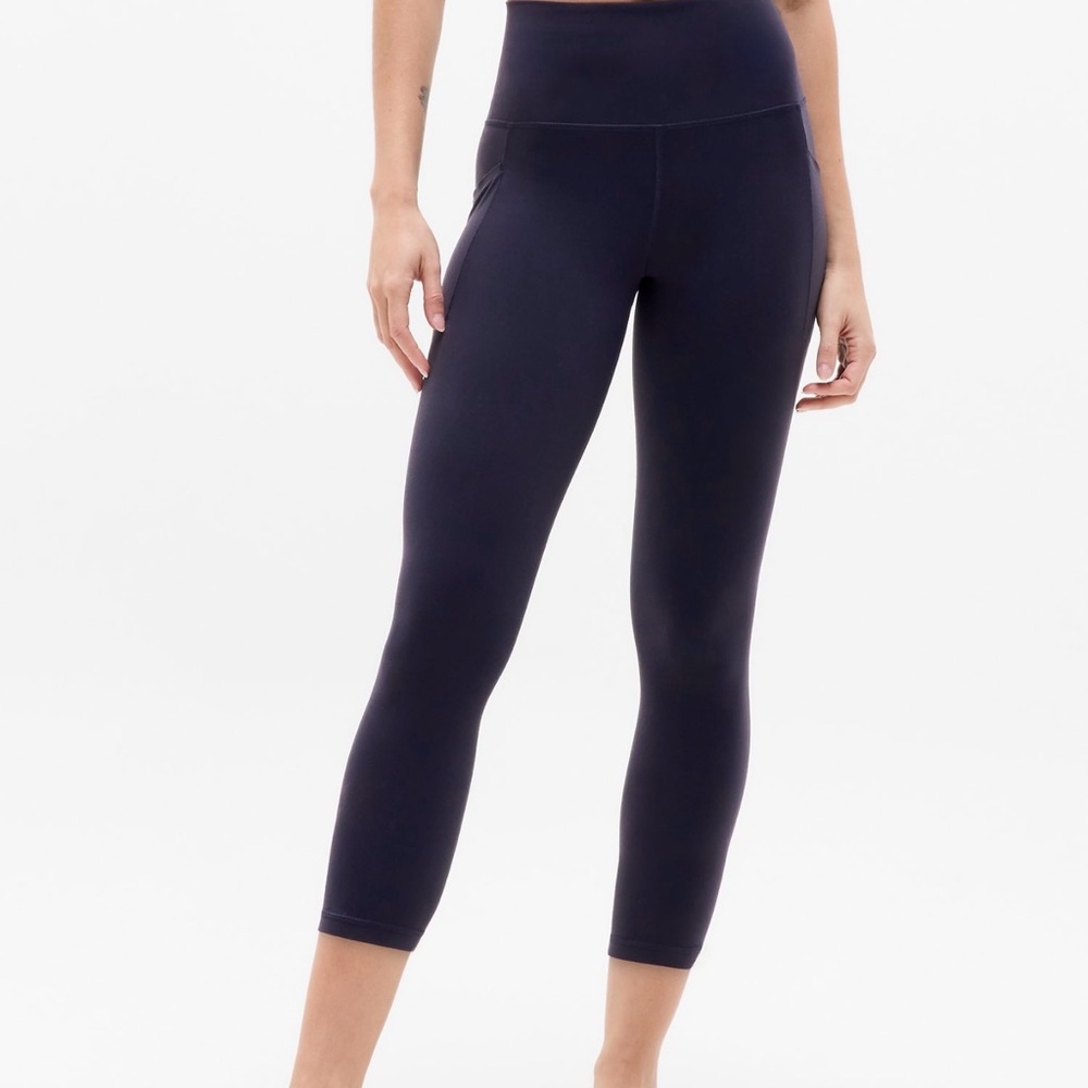 Athleta Navy Salutation Stash Pocket Tights - Capri